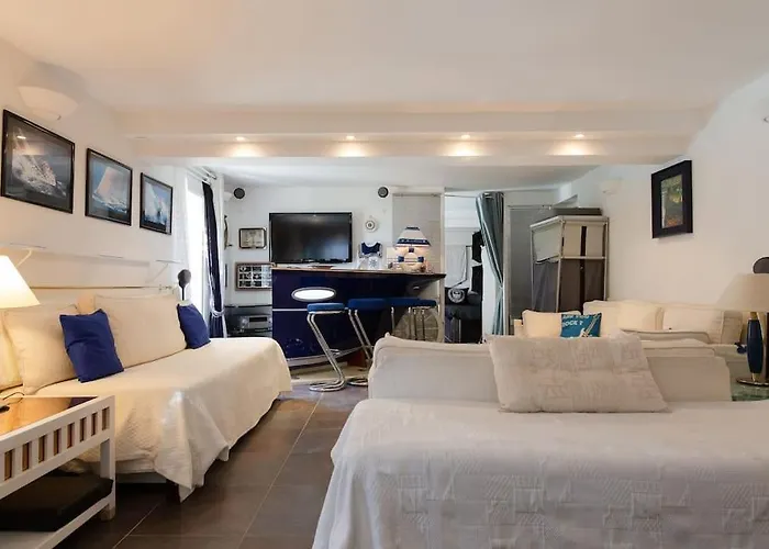 Dans Villa Spa Hammam Sauna Piscine, 5 Chambres فيلة *