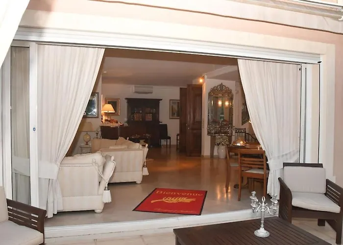 Dans Villa Spa Hammam Sauna Piscine, 5 Chambres فيلة جوان ليه باه